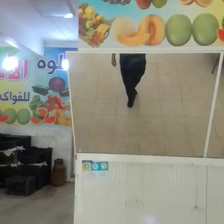 السلام عليكم عندي امرايه عدد ٢٥ قطعهمتر في متر للبيع مكاني الرفاق علوه الاخوين سابقا تواصل علىهذا *********** الرقم

