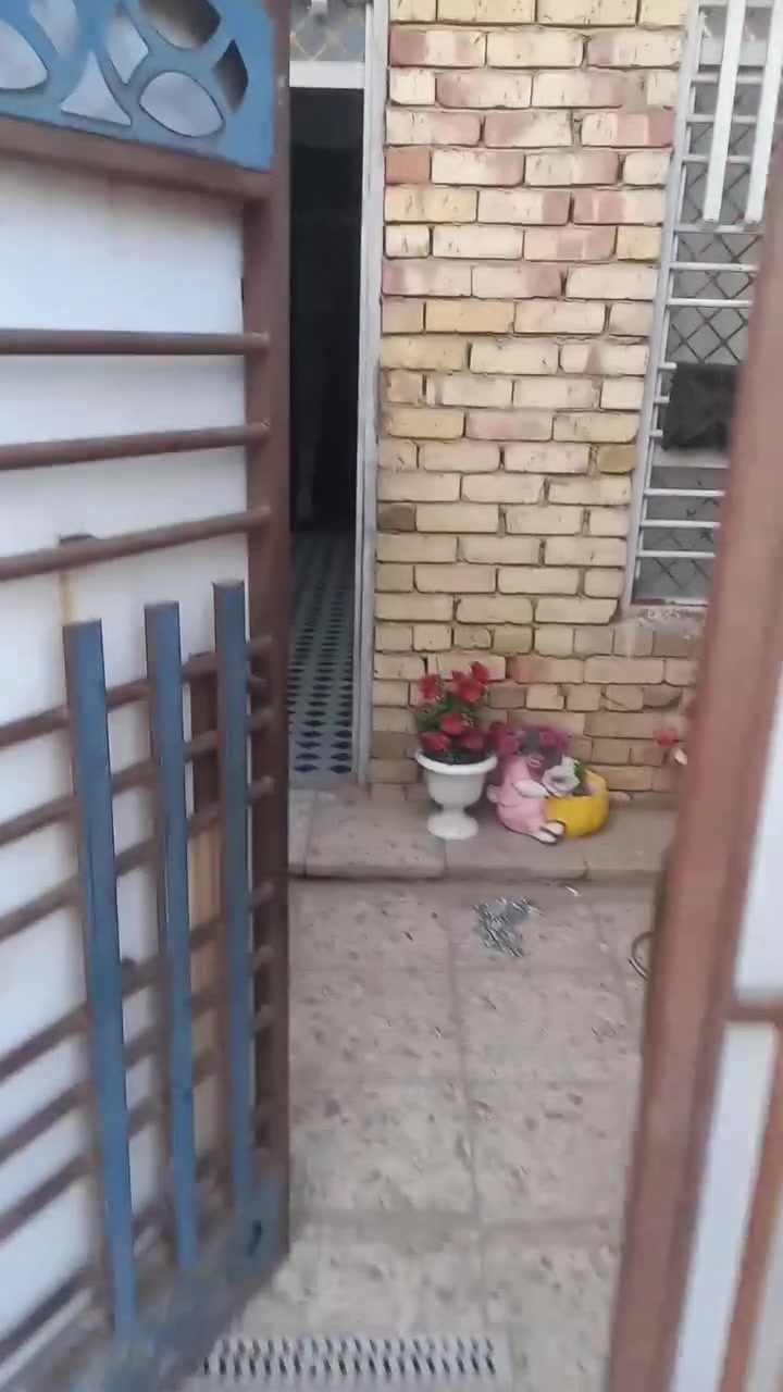 سلام عليكم بيت للبيع مساحة البيت 82 متر طابو زراعي خلف قاعة ابو رشاد تفاصيل داخل الفيديو للستفسار الاتصال على هاذة الرقم ***********
