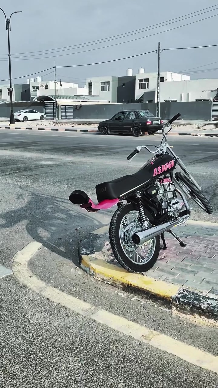 السلام عليكم ماطور للبيع تعمير جديد 2026 الشاصي 2026 محرك بجيس تعميره الشمس غراض كله اصلي النضافه تحجي
اليريده خاص ورقم 
***********
