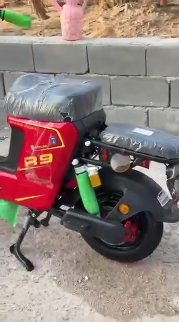مستعجل • نفادة • دراجة كهربائية