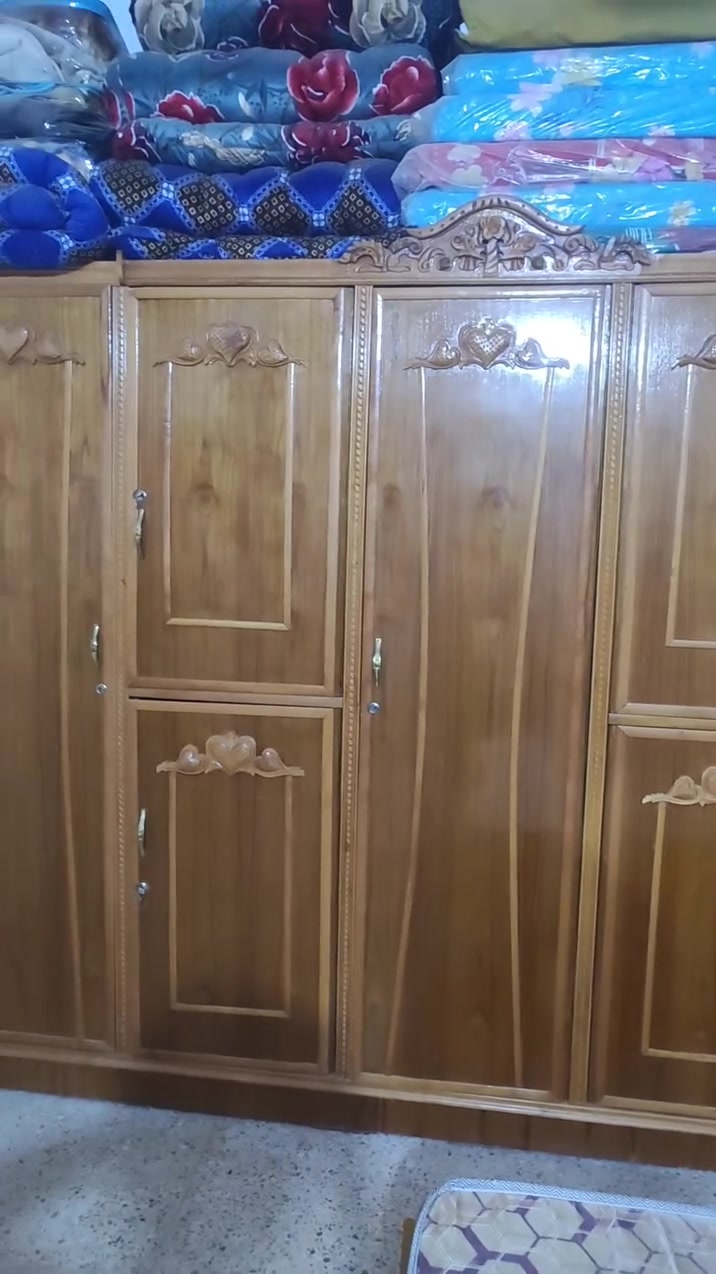 سلام عليكم غرفه البيع نضيفه حيل السعر 850وبيه مجال***********
