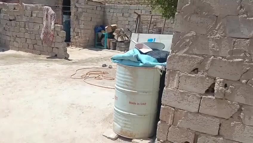 يا الله بيت للبيع الموقع  الرضوية السابعة قرب قرب جامع الزهراء شارع اكرم الطباخ
مساحته 300 م  مبني بي غرفتين ومطبخ وتخاريج بناء بلوك  والسگف عگادة  
السعر 52 وبي مجال للشراي الاستفسار اتصل على رقم *********** لو مراجعة مكتب الإمام علي ع للعقار قرب مدرسة شمس الشموس

