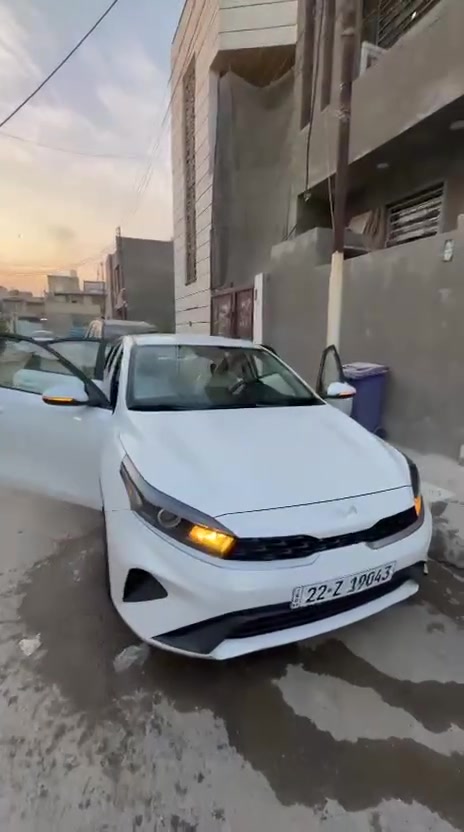 السلام عليكم
للبيع سياره كيا فورتي موديل 23
وارد امريكي بدون صبغ 
السياره نظيفه ك الجديده
رقم السيارة اربيل 
السياره بـ اسمي 
محرك 2000 دوش 
الموقع بغداد
السعر 150
للاستفسار الاتصال على الرقم
***********
