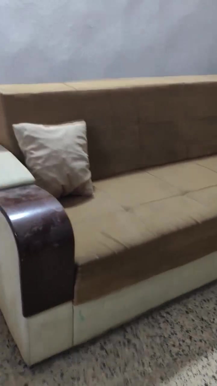 الموقع بابل الحمزة الغربي حي العسكري مجمع عباس برهي 

الاتصال على الرقم واتساب ***********
