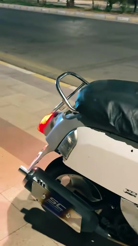 مراوس ماكس عدله العنده يجي خاص
