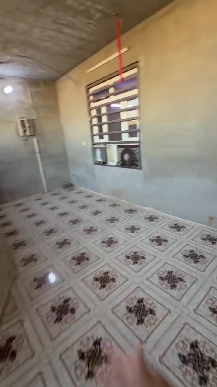 بيت طابق ثاني للايجار حي الواسطي سعر الايجار 200 استفسار ***********

