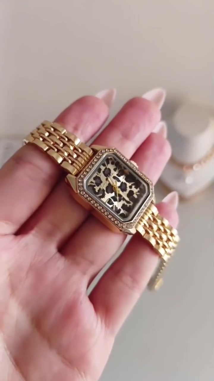 ✨ بنات وصلنـا الإكسسوارات النازكة 😍💎
طلاء ثابت مع ضمان 5 سنوات ✨
قطع حلوة وأسعارها دلال 😍
والكمية محدودة 💕 لا تفوتكم

📸 الإنستغرام: "Lulu Katie Instagram" (https://reference-url-citation.invalid/0)
🎵 التيك توك: "Lulu Katie TikTok" (https://reference-url-citation.invalid/1)

