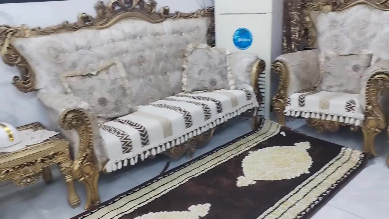 اكيد بعد الاذن من صاحب الكروب المحترم تخم ملكي زان السعر ٦٠٠ وبي مجال مع الطبلات والشراشف... للاستفسار اتصال على الرقم او مراسله واتساب ***********
