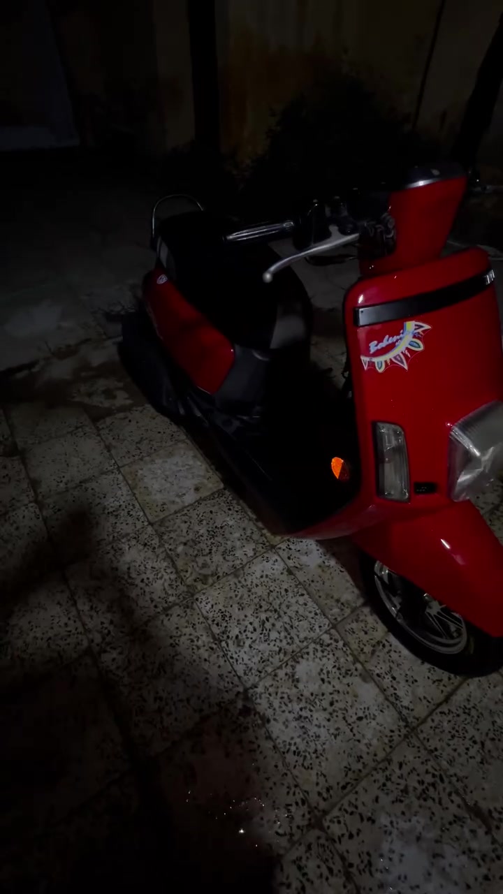 السلام عليكم دراجه بوليس حديث مسطره للبيع دراجه كفاله عامه من تاير للتاير وكفرها ويالتها الاصليه موجودات انطيك غراضها وياها دراجه ما بيها نقص برغي شراي تصل خاص مغلق سعرها 900وبيها مجال شراي تصل ***********
