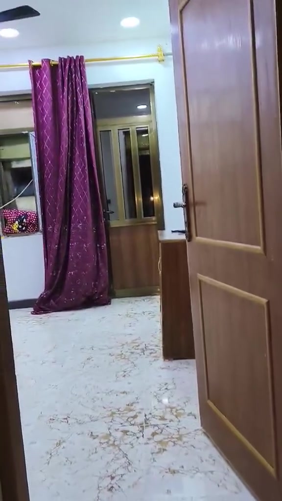 بيت للبيع طابو صرف مساحة 50 متر 3 طوابق بناء حديث عنوان الامين شارع الارامل للتواصل واتساب ***********
