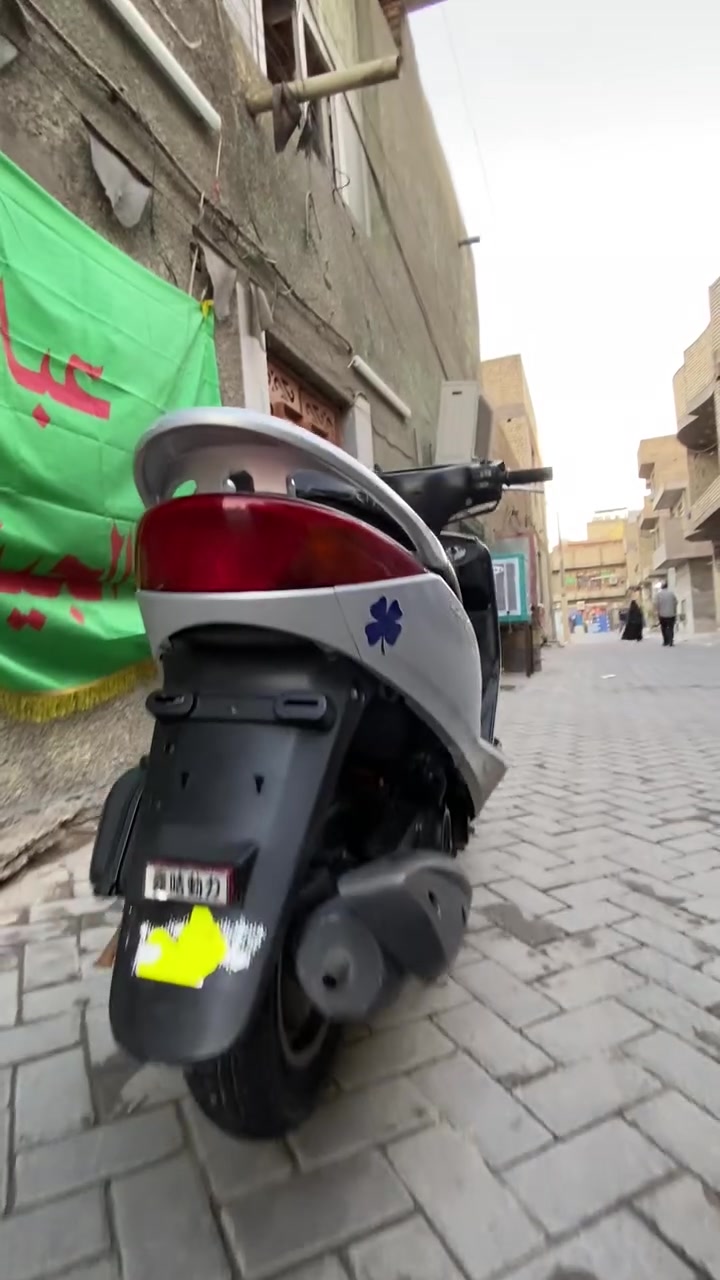 سلام عليكم دراجه بريز لايت جوه الدراجه خير من الله سلف كهربائيات كلهة شغاله كلهة بلاديه الدراجه عوزهة بس حساس بريك خلفي و طلع سن مثل ما موضح بل صوره الاستفسار ***********.  السعر (725)و بيهة مجال
