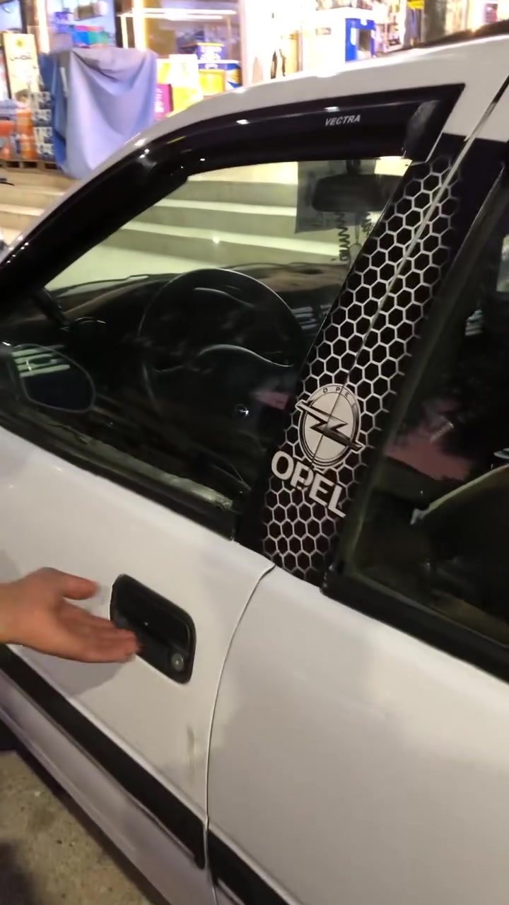 سيارة فكتره موديل 89 حجم 20 رقم نجف مشروع وطني   شرط وكله تحويل حداديه جديد صبخ جديد وايرمان جديد 
طخم جديد بطارية جديد ليتات زينون كير ومكينه شرط 
سلايت ثلاث طگات مكان الموصل رشيديه رقم *********** بي وتساب السعر 38 بي مجال
