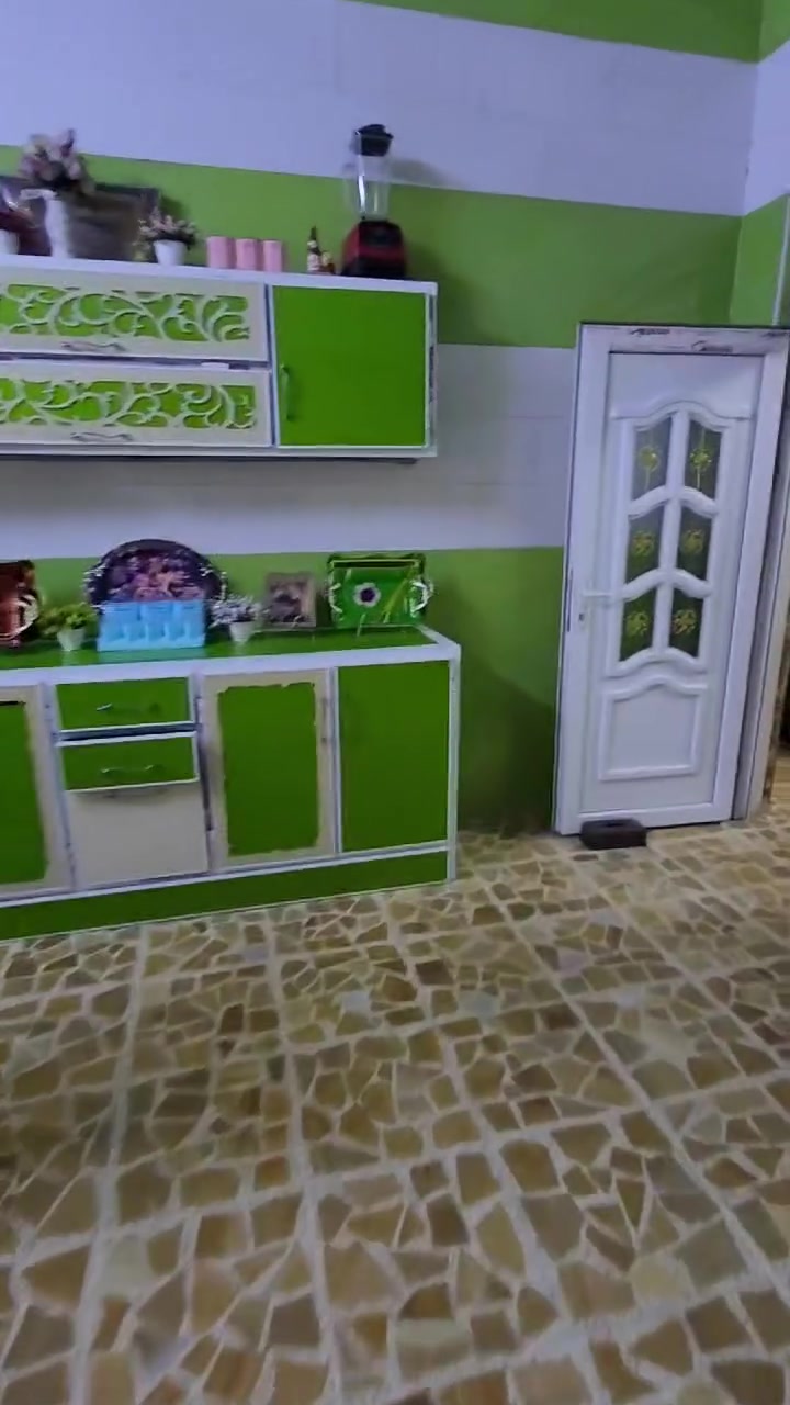 اعـــــــلان ...  فقط يحتاجله صبغ 🧑‍🎨 

🏡 للبيع دار سكني مميز – فرصة لا تتكرر! 🔥
      في منطقة الخمسة كيلو 👍 
📍 الموقع: منطقة  مخدومة وسكنية بالكامل

✨ دار طابقين، بناء سنة 2019 
📐 المساحة: 200 متر
📜 طابو صرف
✅ شارع 10 متر 

🏠 الدار يحتوي على: 🔹 5 غرف نوم
🔹 استقبال واسع
🔹 صالة
🔹 مطبخ
🔹 صحيات داخلية وخارجية
🔹 بناء مرتب ومناسب للعائلة

💰 السعر: 155 مليون دينار فقط

✅ منطقة مخدومة
✅ موقع سكني ممتاز
✅ بناء حديث
✅ مناسب للسكن والاستثمار

📞 للمهتمين والجادين، *********** متوفر واتس 

🔥 دار جاهز للسكن وبمواصفات عائلية مميزة… لا تفوّت الفرصة!

مكتب التميز للعقار في قادسية الثانية قرب الحوراء
