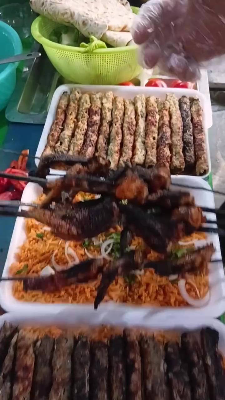 مشويات ابو سليمان عرض يوم الجمعه كيلو كباب دجاج  ٧٠٠٠ لحم  ١٦٠٠٠ تكت دجاج ١٢٠٠ح  اجنحه ١٠٠٠٠  هاتف *********** العنوان الانبار القائم  قرب الجامع الكبير ومستعدون لتجهيز كافت المناسبات والعراس وبسعار مناسبه يوجد خدمة توصيل
