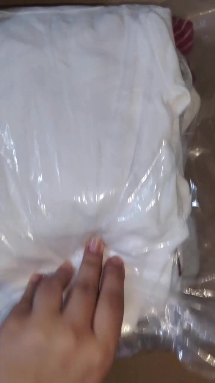 بهل شكل يوصلكم البكج متكامل 🔥🔥 
اوفرات تلبس من عمر 3 أشهر إلى عمر 6 أشهر 
كل 12 قطعة ب 12 الف بسس🔥 
متوفر اوفرات بناتي ولادي ومتوفر توصيل
تواصل على رقم الواتساب ***********
