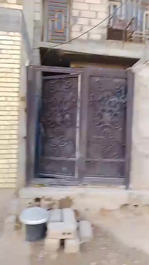 سلام عليكم ورحمة الله بيت طابقين بل أمن داخلي قطاع ٢٣ عل شارع ٢٠ عوزه ارظيه البيت قريب عل مدارس طابق الأول بلوك وثاني ثرمستون سعر ٨٨ وبيه مجال رقم مبايل ***********
