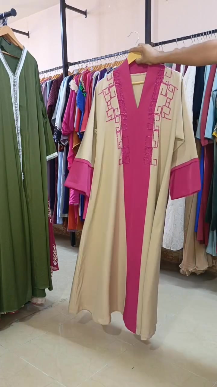 قطع المناسبات بدزاينات راقيه ومميزه
