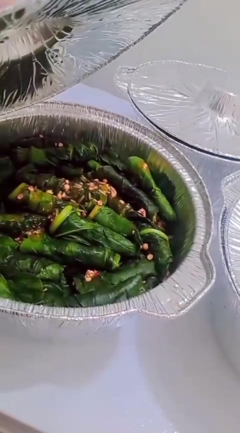 دولمة وسط • طرشي سطل • أكل بيتي