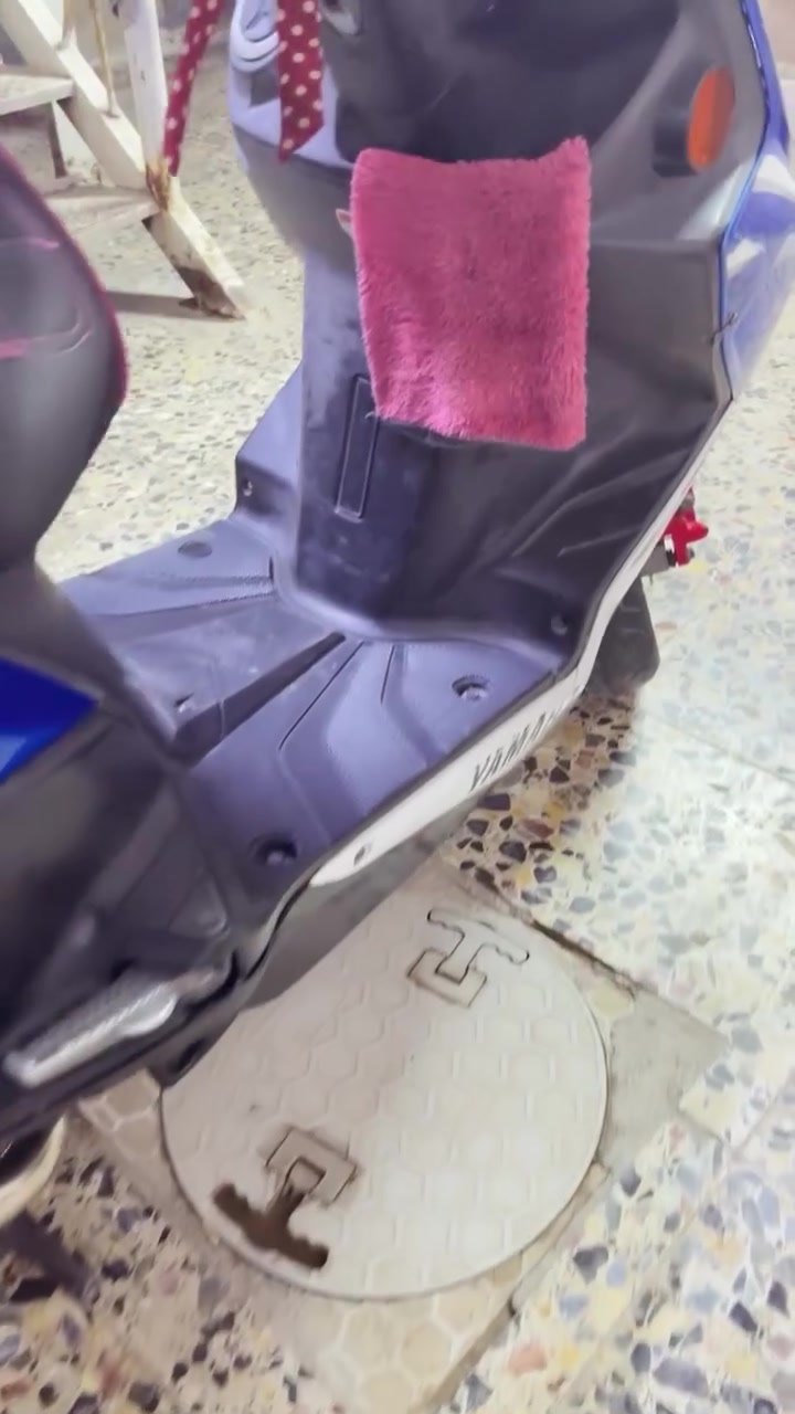 جي تي ار للبيع كفالة مكينة بس بيهة ضربة بل بجم المامي وكفرات بلادية  ابيع الداجة بس ماعدة التجوة        ولرقم          العنوان بلديات شارع الكهرباء الاستفسار واتساب!  ولستان مكسور***********
