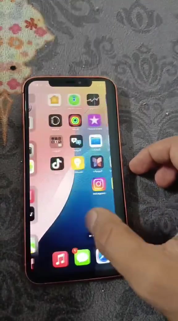 ايفون إكس ماكس محور 17كلشي واضح ب الصور سعر 150 بي مجال قليل

نص مكتوب في الصور:
- ١٢:٢٩
- البطارية
- حالة البطارية والشحن
- رسالة مهمة حول البطارية
- غير قادر على التحقق من أن هذا الـ iPhone يحتوي على بطارية أصلية من Apple، قد لا تكون التفاصيل الواردة من هذه البطارية دقيقة.
- لمعرفة المزيد
- %١٠٠
- الحد الأقصى للقدرة
- هذا قياس لقدرة البطارية مقارنة بقدرتها عندما كانت جديدة. قد تتسبب القدرة المنخفضة بتقليل ساعات الاستخدام بين عملية الشحن والأخرى.
- أقصى قدرة للأداء
- الـ iPhone غير قادر على تحديد عمر البطارية.
- شحن البطارية المحسن
- للحد من استنزاف عمر البطارية، يتعلم الـ iPhone من عادات الشحن اليومية، بحيث ينتظر ولا يتجاوز ٨٠٪ حتى يحين موعد حاجتك إلى استخدامه.