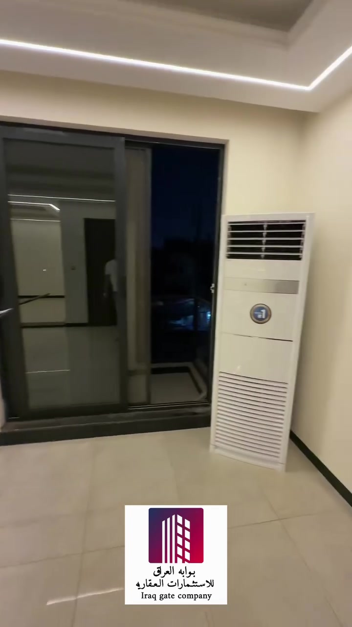 العروض المميزة vip للايجار (طابق ثاني) المنصور حي المتنبي
تصلح للنشاطات التجارية او السكنية 
مساحة 200 متر 
يحتوي على :- غرفتين نوم 
صاله - (غرفه طعام) + هـول داخلي
حمامات 2 
مطبخ مجهـز بكاونتر 
سبالت 
بالكونه ع طول الشقه  
***********
