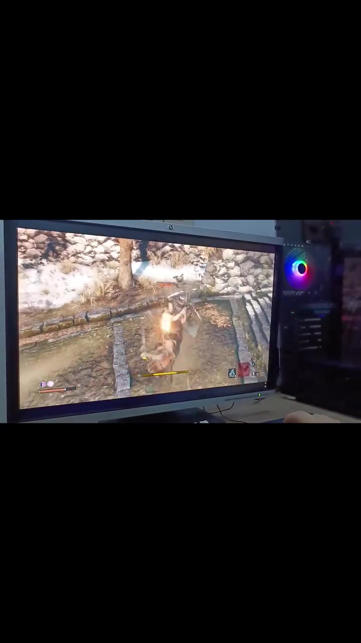 السلام عليكم عندي pc للبيع سبب البيع طالب سادس وما اريد التهي بي صار سنة ونص من مشتري 
مواصفاته: 
اللوحة الام من gigabyte H510
المعالج CPU من intel core i5 الجيل العاشر
البور سبلاي PSU سعتة 550W
كرت الشاشةGPU. من GEFORCE RTX3050 8g Vram
رامات 2×8 يعني 16g من BLACK WOLF
نوع التبريد هوائي 
الذاكرة عندي تيرا hdd
و 250 ssd و 125 M. 2
هذا كلة وي الماوس والكيبورد الي بل صورة والسماعة
والشاشة هم
 هذا كلة بسعر 925 الف دينار
بس ال UPS سعتة 850AV اذا تريد تشتري لوحدة سعرة 30الف  واذا وي التجميعة احسبهن كلهم ب 950 وبالتوفيق 
الي يريد يتواصل وياي واتساب على هذا الرقم ***********
اخوان الي مايريد يشتري لا يتعب نفسة ولا يتعبني
