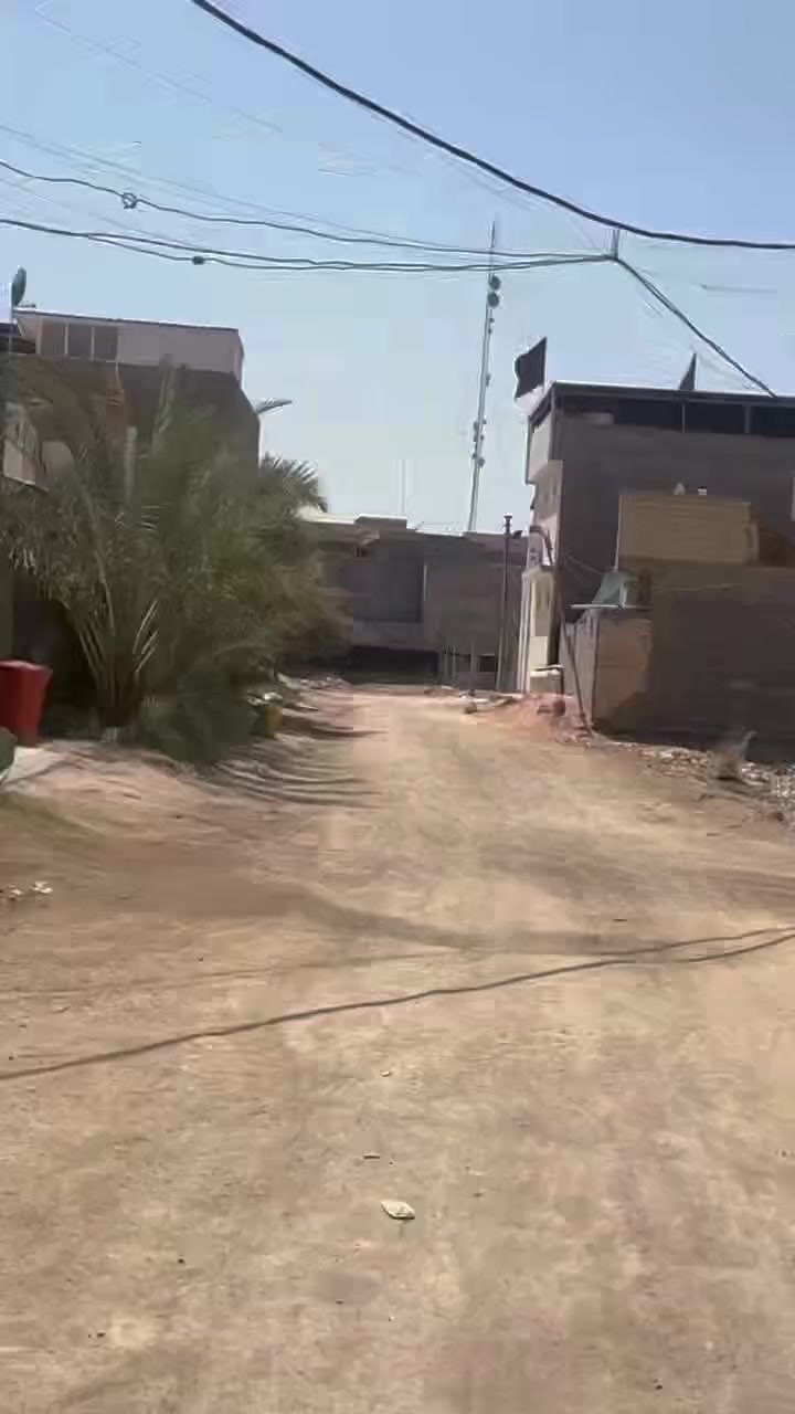 🏠 دار بناء درجةأولى طابق واحد للبيع 125 م 
       والواجهة 6.25 م على شارع 12 م
📍 الموقع والمواصفات:
      في طويريج - حي ام الهوى الجديده مقابل
      صيدلية المسره قريب جداً من الشارع
• سند العقار: طابو صرف (ملك صرف).

🛠️ الخدمات المتوفرة:
• ✅ ماء وكهرباء .
• ✅ شبكة مجاري متكاملة. 
📞 للتواصل والاستفسار:
يمكنكم الاتصال مباشرة أو المراسلة عبر واتساب على الأرقام التالية:
📱 ***********📱 ***********
ملاحظة: لأصحاب العقارات الراغبين ببيع عقاراتهم بسرعة واحترافية، نسعد باستقبال طلباتكم على الأرقام أعلاه.
