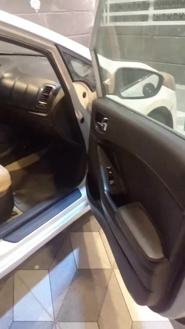 كيه فورتي أمريكي مكنيه ٢٠٠٠ دوش ستيشن جهازه ب ٩٠ وبيه مجال بصيط لعنون الشطره ***********
