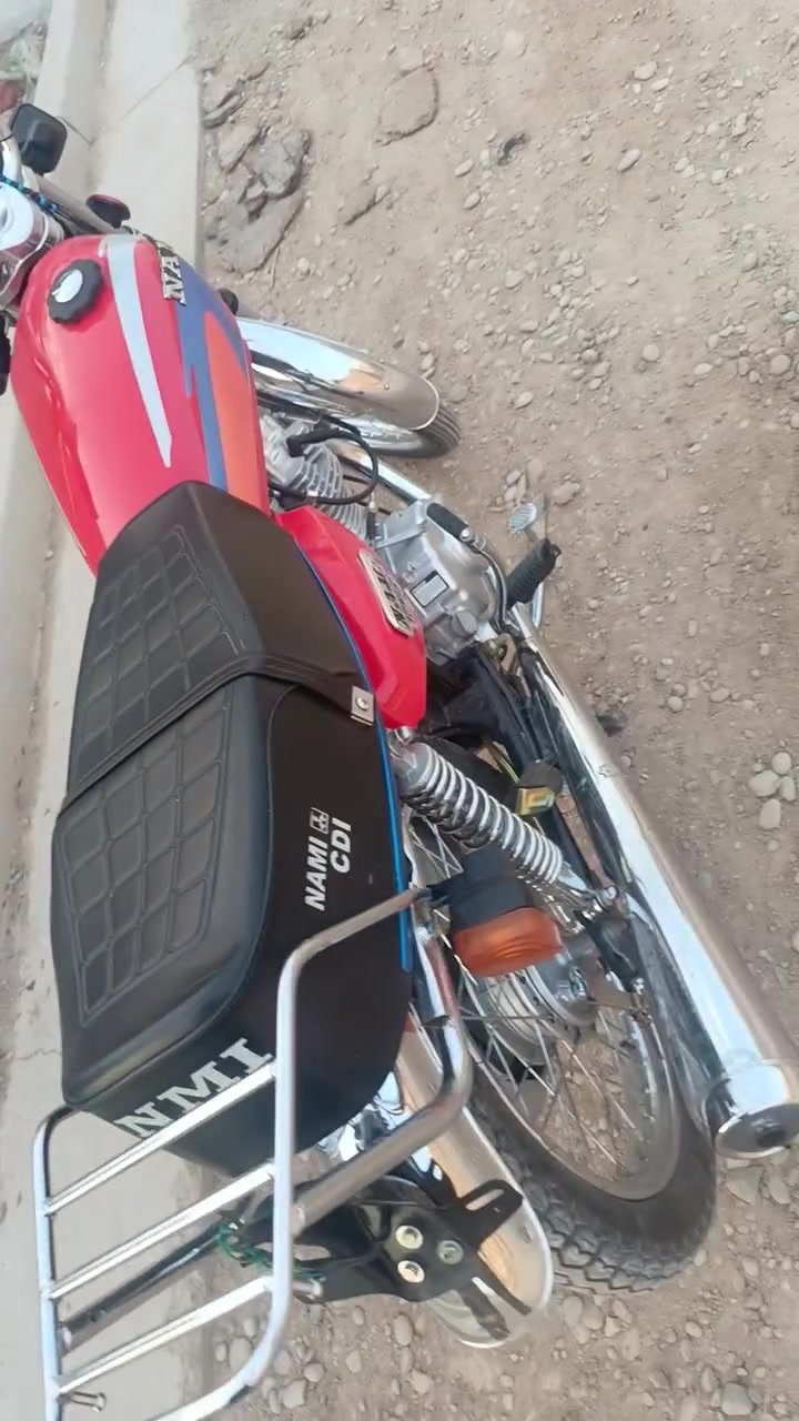واتساب • شكد سعره • بدون تفاصيل
