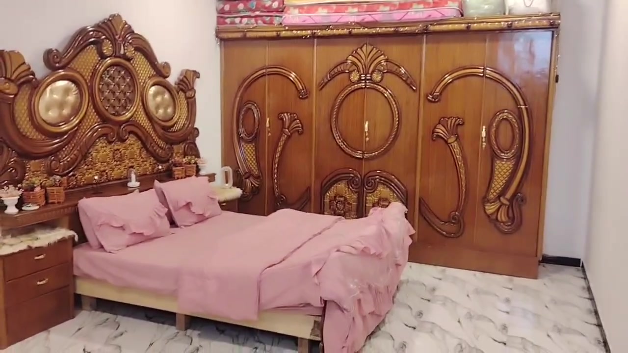 سلام عليكم غرفه  للبيع  صاج عراقي  ثقيل نضيفه  زلغ مابيها تجي وتشوف السعر 900وبيها  مجاالل المكان بصرة كرمت علي ابو صخير
رقم الموبايل ***********
