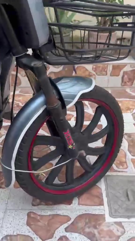 السلام عليكم شحن لبيع His كله شغال موديل 2025 جديد بعده شركه الشحنه الواحد تمشي من 40 إلا 45 كيلو سرعه 60 السعر 400 وبي مجال لشراي ***********
