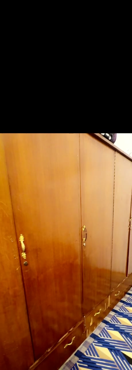 ٢٠٠ قفل عنواني يم جزيره بغداد
السعر 200 نهائي لو بيه مجال للمفاوضة؟: 
***********
