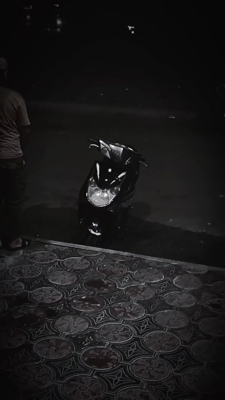 السلام عليكم دراجه سكنس فحل للبيع أو لمراوس حسب القناعه الدراجه نقص بيها بس دبلات باقي دراجه خير من الله مكان الدراجه بغداد زعفرانيه سعرها 550وبيها مجال مال جيتك خاص مفتوح وهاذا رقمي ***********
