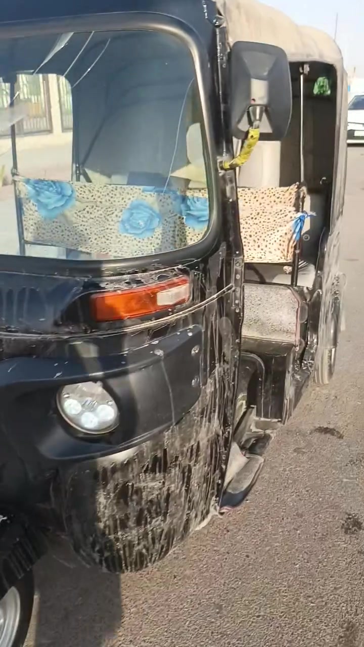 سلام عليكم تكتك جديده جديده تصعد بيه عبالك ٢٠تكتك مكينه تخبل كله جديد موديل ١٧شهر ١١اوراق اصوليه شرط ترقيم سعره ٣١٠٠او بيه مجال حك جيه تكتك امنت الله جديده مكاني بغداد مدينت صدر الحميديه ‏‪***********‬‏
