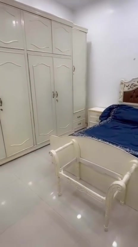 غرفه عراقيه تگمه للبيع 8قطع 
السعر 500الف 
***********
