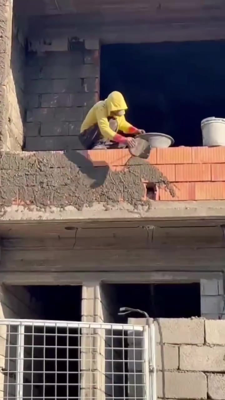 ماشاء الله
شغلنة داخل ديالى 
اشتغل واجهات 
لبخ طرطش عالطابوك ولبلوك 
لبخ عادي بدون طرطش
لبخ مصاطر گبان سقل ليزر +طلس 
لبخ تشطيب مصاطر فقط مال الواح ليزر 
وتصفير ارضيات هم مال الواح ليزر 
وصبغ 
لباخ بعقوبة *********** اتصال و واتساب
