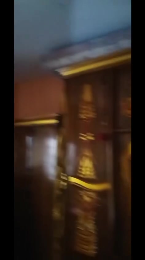 عنده غرفه للبيع قفلها 500 رقم واتساب ***********
