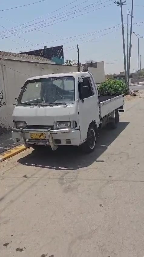 السلام عليكم اخوان كيا بنكو موديل 95 سياره جديده مكفوله مكينه وكير واكسن وشاصي راعيها ماندله اتكفل سرقه وعشائر سياره داخله حصه كاز كل المحافظات السعر 22  رقمه صدامي عنوان ناصريه مركز ***********
