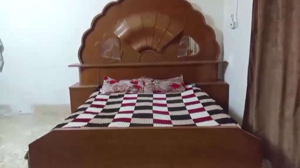 سلام عليكم غرفة اخشاب كاملة للبيع ب سعر مناسب للتواصل ***********
