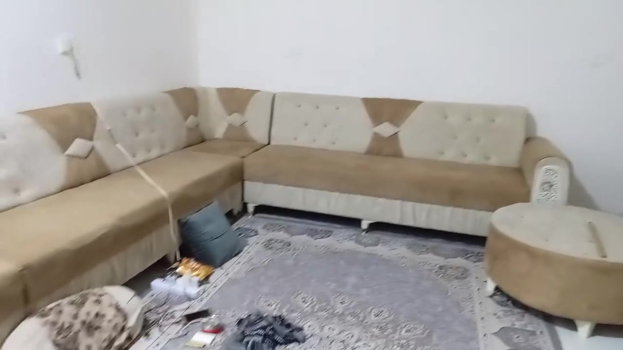 تاخم قە نە فای کە مل بۆفرۆشتن داسکرد بئ عایب و شتئکی پاک بۆسعرچاتکە یان تە لە فون *********** ئادمی نی دڵ

