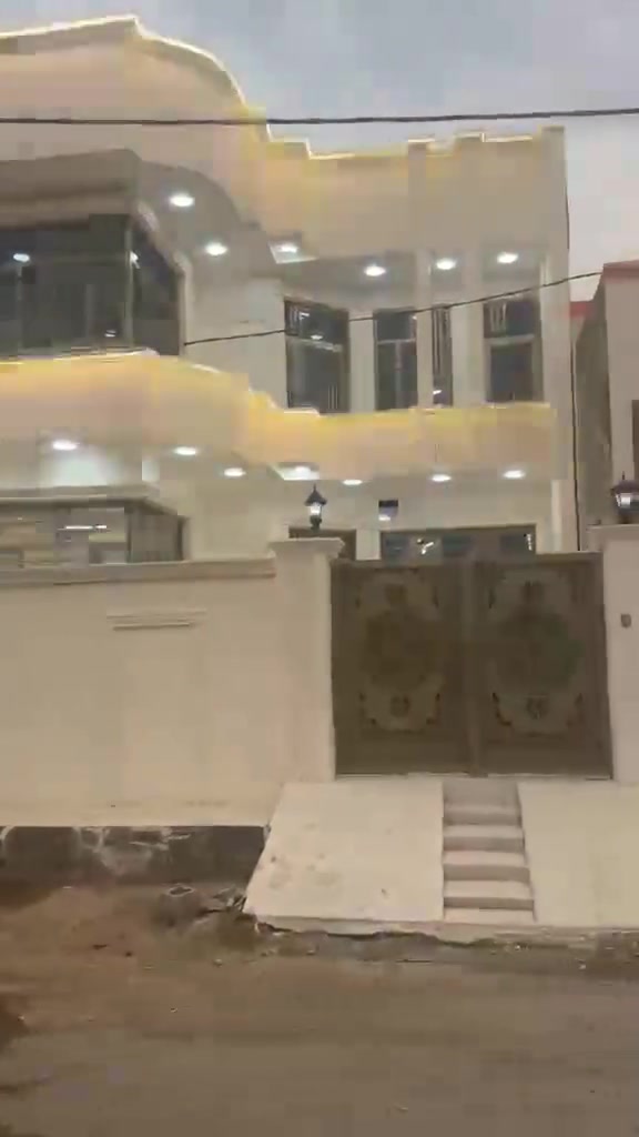 دار للبيع مساحة ٢٠٠متر طابو زراعي سند ٢٥ طابقين ٦غرف نوم واستقبال وهول وصالة ومطبخ بناء حديث مرتب عنوان الدار ديالى بعقوبة ام العظام العثمانية خلف الصناعة الثالثة شارع اسواق هاني للمعلومات مراجعة مكتبنا الكائن في بعقوبة ام العظام الشارع العام او الاتصال على الارقام الظاهرة ***********
***********
