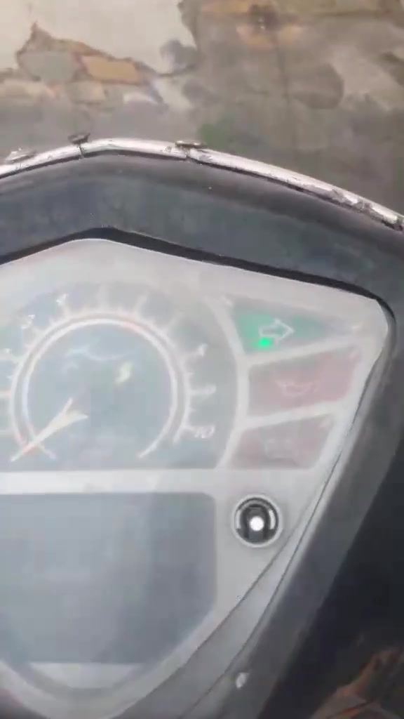 البيع درجة كامكو نوزل كهربائية اليت عالي نصي اشير قفل صندوك عدادت دبلت امامي خلفي بريكات شغل تاير امامي جديد
مكاني بعقوبة شراي اتصل ***********
سعره 200
درجة دير متلكف
