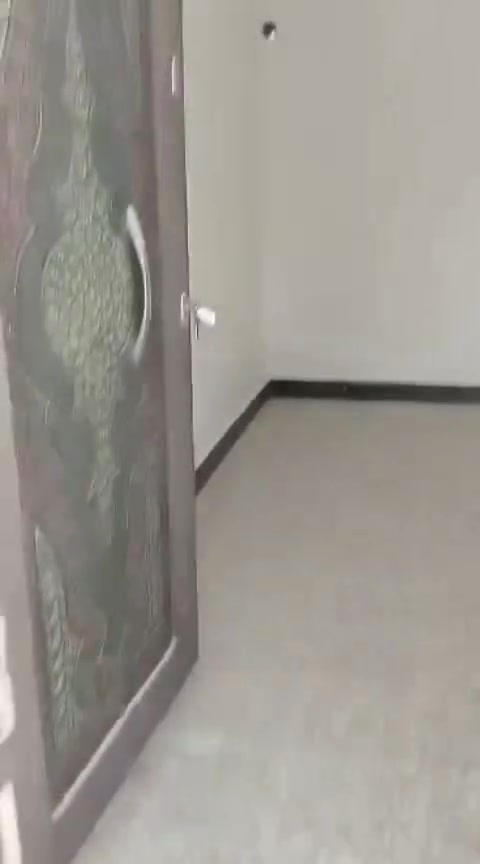 شقة • حي السلام • درج خارجي