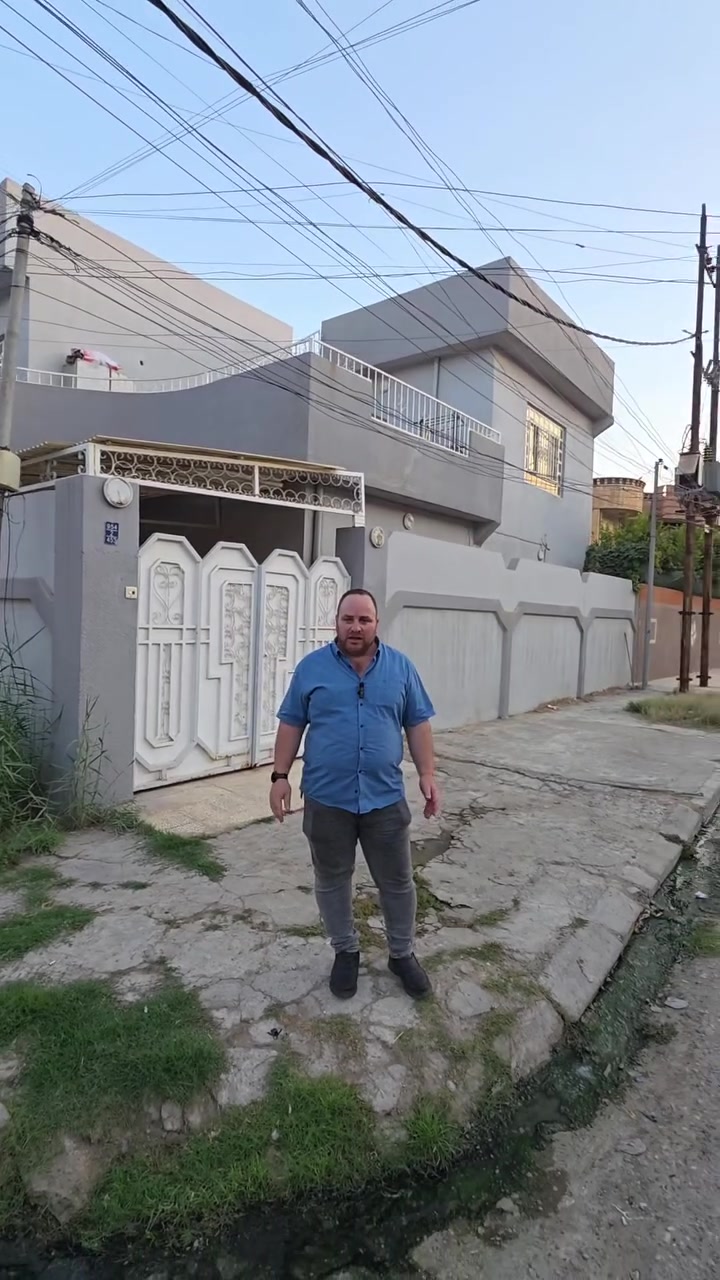 🏠🏠للبيع دار سكني او للاستثمار
📐 مساحة ١٢٥م على 🛣️شارعين ركن 
🌐موقع حي الصديق الاولى
👈يتكون من طابقين
🌟ط١/ كراج + وصحيات + هول + وغرفتين نوم + مطبخ + استقبال 
🌟ط٢/ ٢ غرف نوم وهول وصحيات وسطح ناصي وعالي
🏪للاستفسار مراجعة مكتب قمة البنيان او الاتصال على الارقام
 🌐 حي الصديق مقابل جباية كار سابقا
☎️*********** ☎️*********** ☎️*********** ☎️***********واتساب
