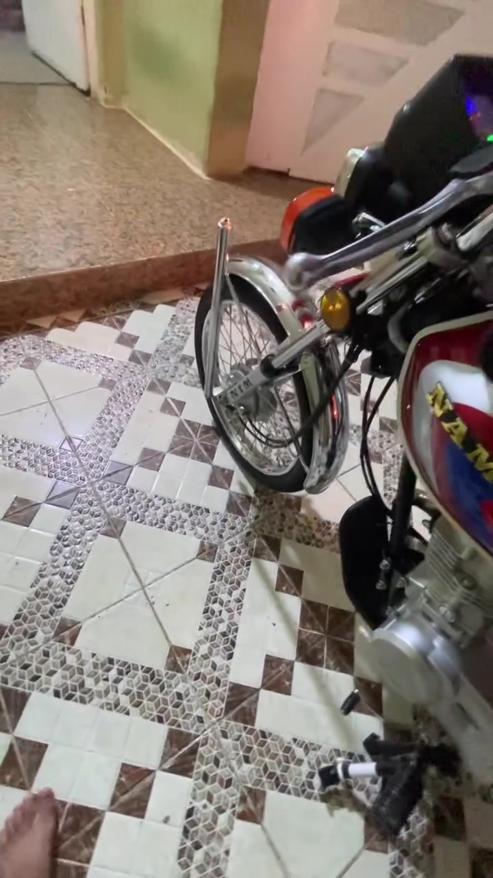 سلام عليكم دراجه نامه موديل 2026 دراجه وراق كامله   دراجه صارله شهرين من طالعه من العرض دراجه  احله من صوره سعر 725 وبيه مجال مكان ديالى الخالص ت ***********
