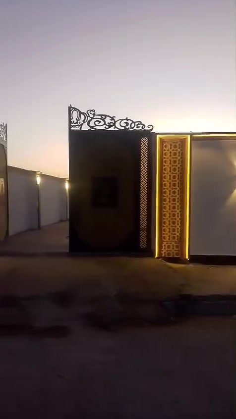 اخوان سلام عليكم عدنا مزرعه للبيع مساحتها نصف دونم مبنى بيها بيت مساحته 250 متر بناء طايوق الأرضية رفت البيت شغل كله درجه أولى بالحميدية بشارع سيد عوده كافة الخدمات موجوده للاستفسار ***********

نص مكتوب في الصور:
- ١٨:١١ ٢٠٢٦/٠٩/٢٠
- أدخل النص
- Infinix HOT 40i