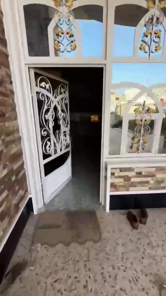 دار سكن للبيع طابو صرف طابقين مساحة ٢٤٠متر الموقع المقدادية الحي العسكري جهة الشهيد علي حمد للإستفسار خاص أو اتصال أو مراجعة مكتب الهادي للعقار***********
