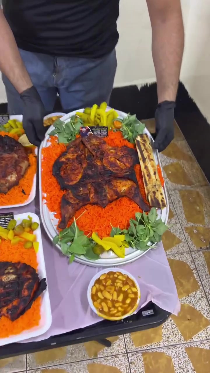 عرض الدجاجه يم  مشاوي شيف علي
نستقبل طلباتكم 
رقم التوصيل 
***********
