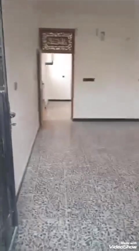 السلام عليكم اخواني اخواتي الأعزاء..
دار 🏡 للايجار مساحه 150م طابق ثاني بناء حديث..
يحتوي على مدخلين..
✅استقبال
✅مطبخ 
✅صالة جلوس حولي الدرج 
✅ غرفتين نوم مع صحيات..
الدار للايجار فقط.. مطلوب عائلة صغيرة مرتبة..
رجاءا لايراسلني ابو مكتب ولامروجات رجاءا..
العنوان.. البلديات التراث خلف اعدادية الصناعة..
للاستفسار 📞 متوفر واتساب 🌐 وماسنجر 🌐 وخاص وبخدمتكم..***********
