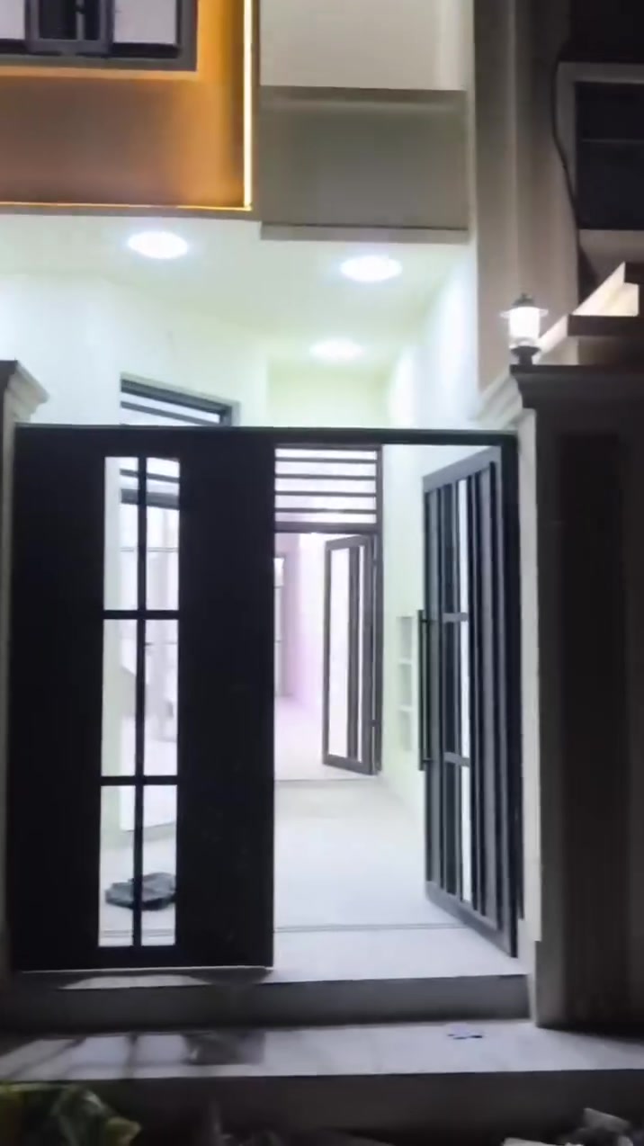 🏠 دارين للبيع - حي الفرات - شارع المستوصف

فرصة مميزة للسكن والاستثمار
عدد الدور : 2
مساحة الدار الواحد : 100 متر مربع
الواجهة : 7.5 م

التقسيم:
3 غرف نوم + صالة عدد 2 + مطبخ + استقبال + مجموعة صحيات داخلية وخارجية

الموقع: الديوانية - حي الفرات - شارع المستوصف

للاستفسار والمعاينة:
مكتب البروج المشيدة للعقار
العنوان: حي الفرات - شارع الصب - مقابل توزيعة المحامين
📞 ***********
#الديوانية #عقارات_الديوانية #بيوت_للبيع_الديوانية #دور_للبيع
#حي_الفرات #شارع_المستوصف #مكتب_البروج_المشيدة #البروج_المشيدة_للعقار
#عقار_الديوانية #بيت_100متر #فرصة_عقارية #الديوانية_عقار
